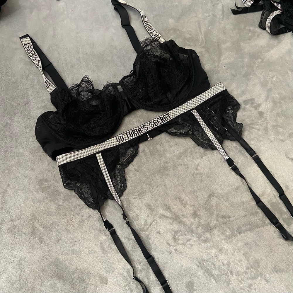 New! Victoria’s Secret Shine Strap Unlined Demi Bra & Garter Belt Set 10370 - Picture 2 of 7